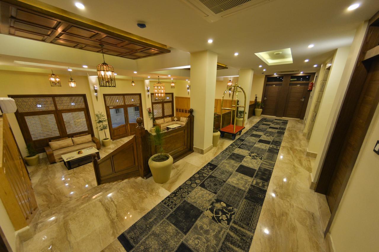 Hotel Royal Heritage Srīnagar Extérieur photo